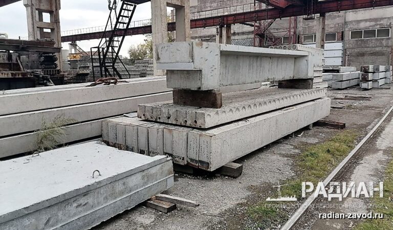 Балки обвязочные на складе готовой продукции